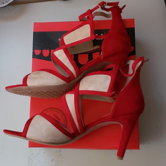 Rialto heels. - Picture 2 of 7